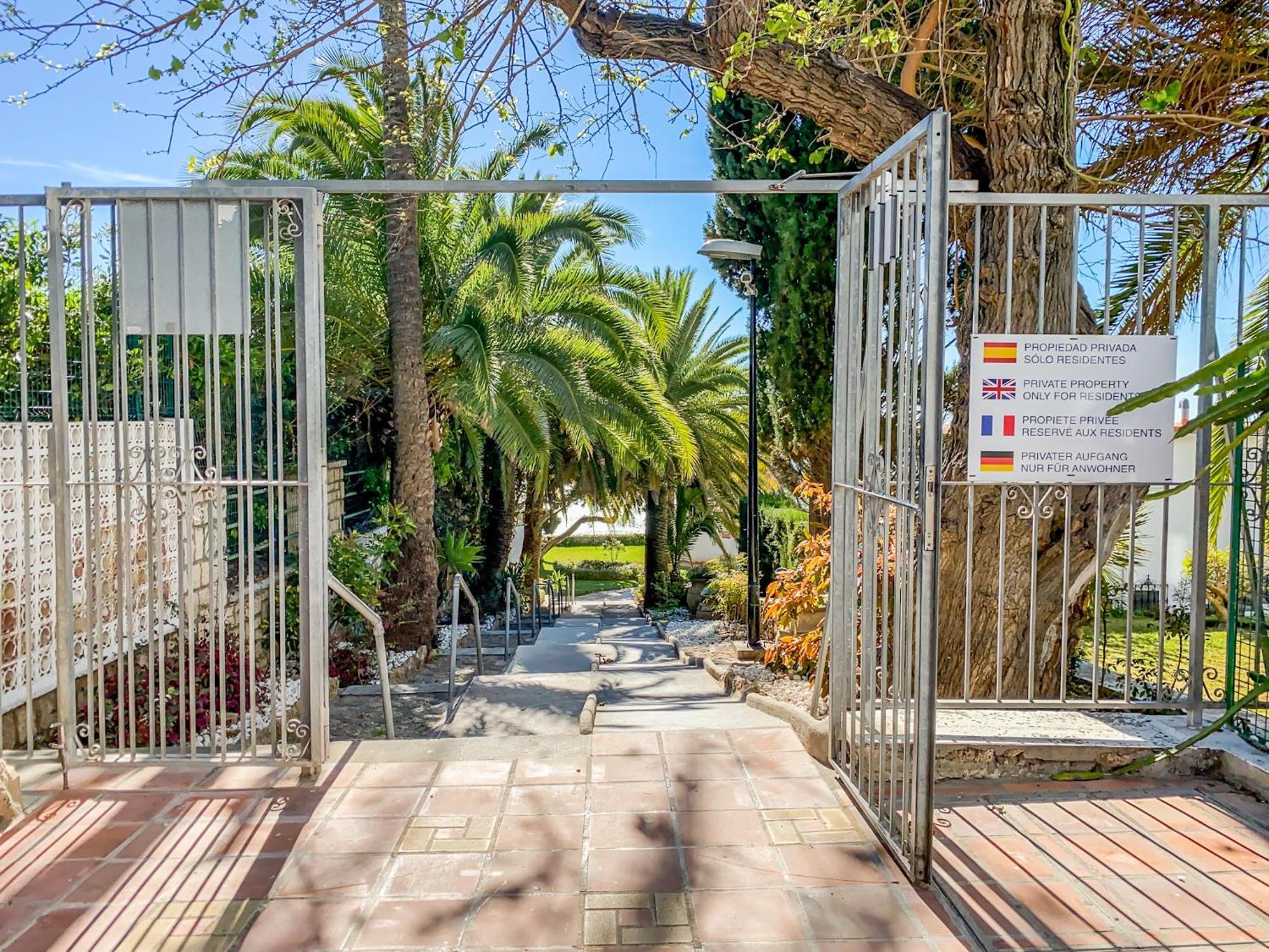 The White Rock Private Access To The Apartment Torremolinos