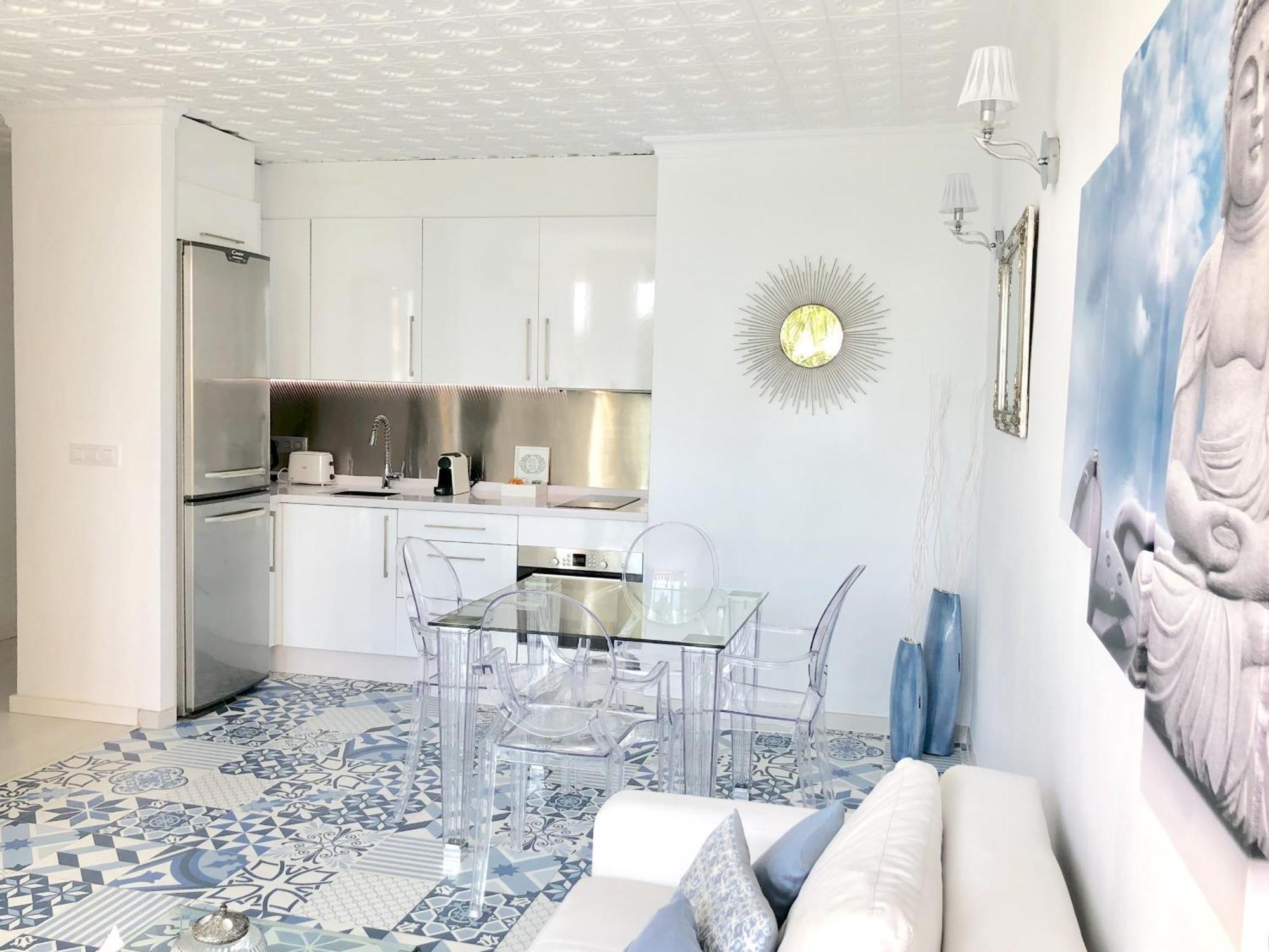 Apartment The White Rock Private Access To The